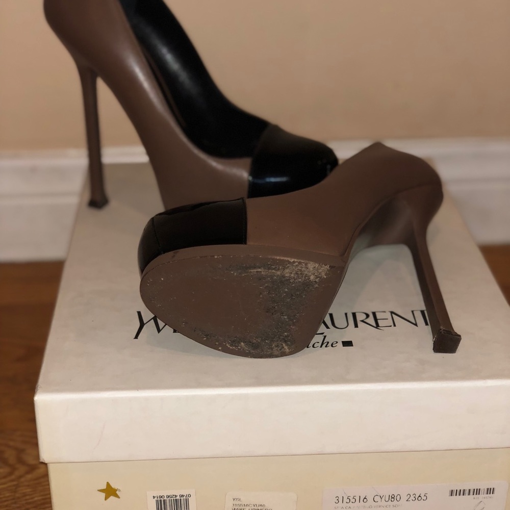 Yves Saint Laurent pumps
